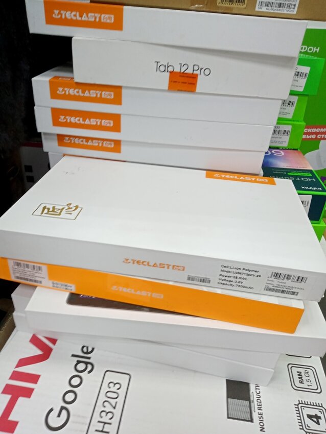 Планшет CHUWI HI10