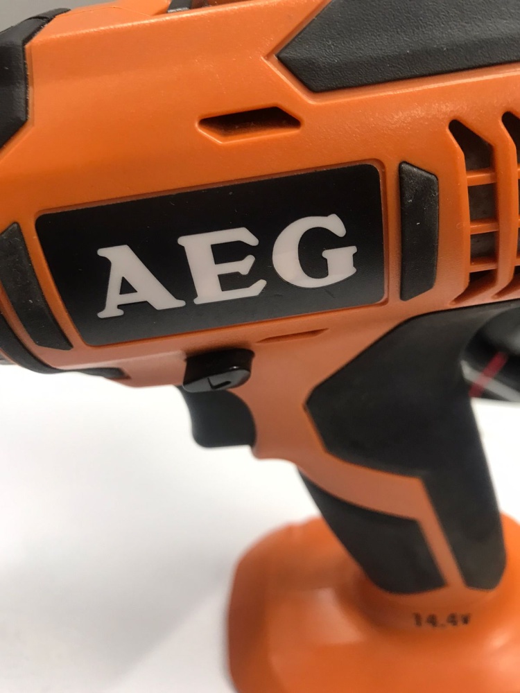 Шуруповерт AEG BS 14D