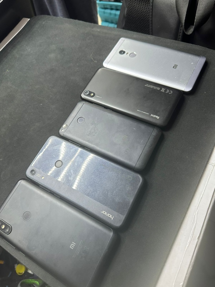 Смартфон Huawei P20 4/128