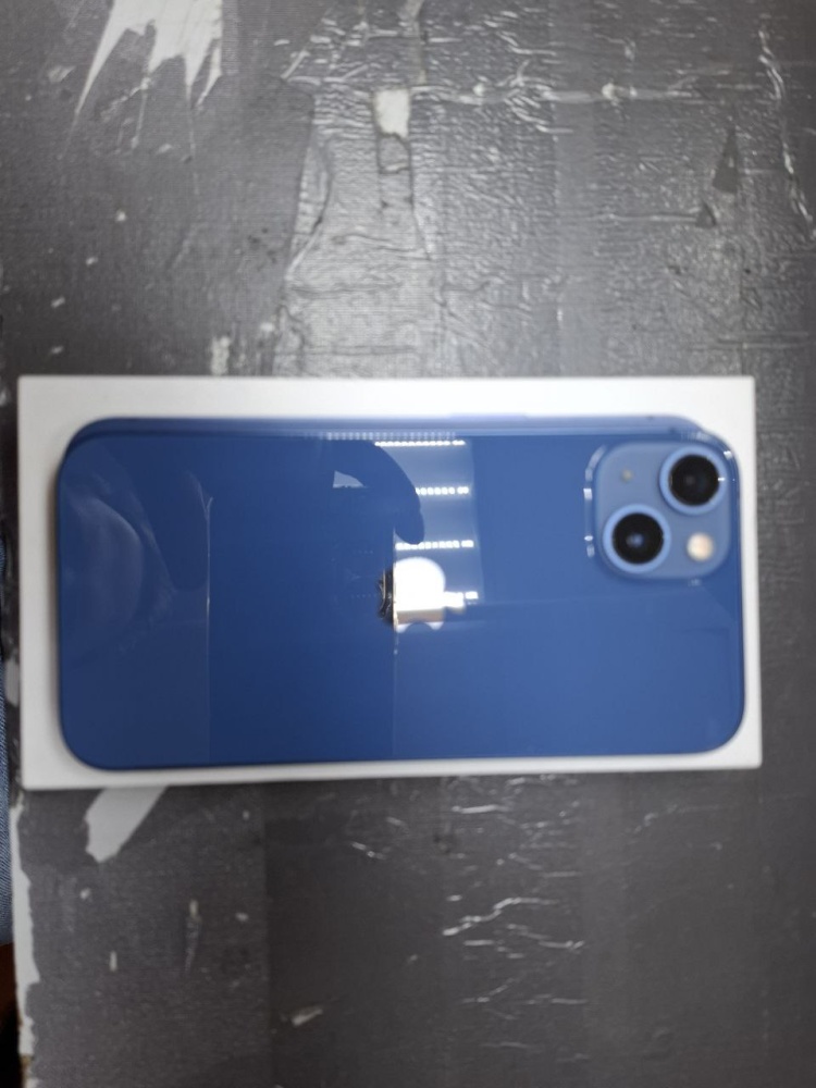 Смартфон iPhone 13 128 Gb