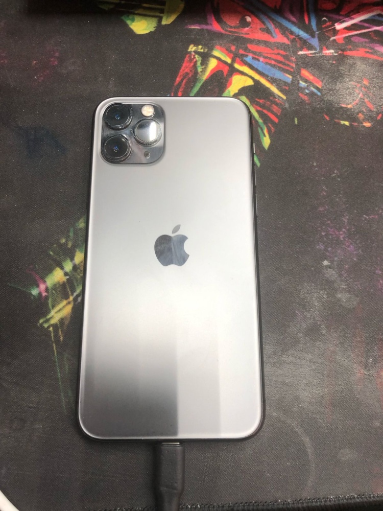 Смартфон iPhone 11 PRO 64 Gb