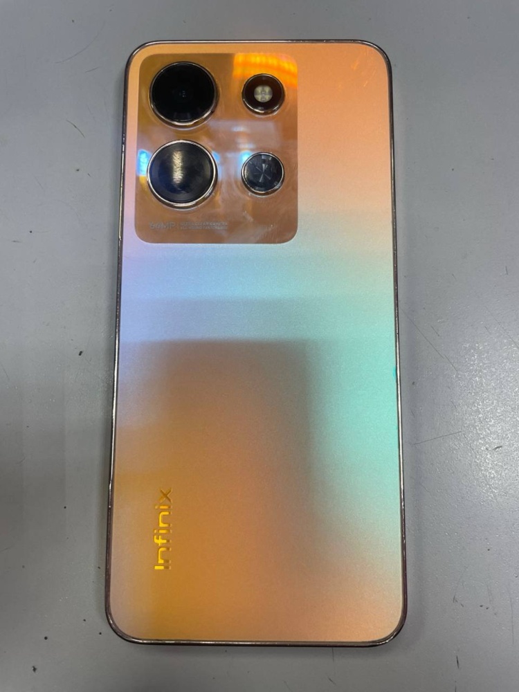 Мобильный телефон Infinix Note 30i 8/128