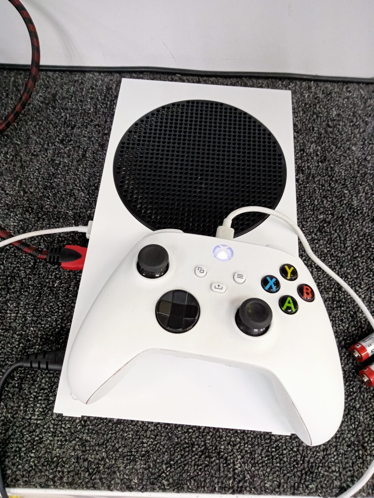 Игровая приставка XBOX Series S 512 ГБ