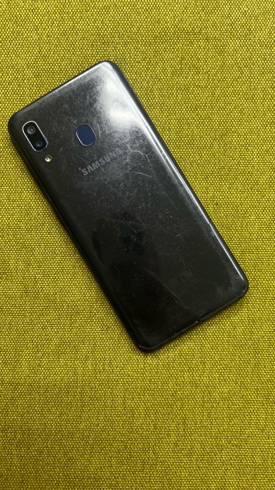 Смартфон samsung a20 2/32