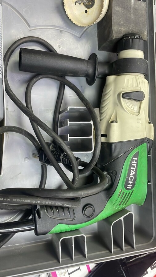 Перфоратор Hitachi  DH22PG