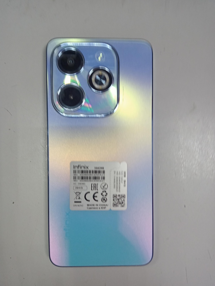 Мобильный телефон Infinix HOT 40i