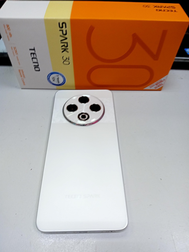 Мобильный телефон Tecno SPARK 30