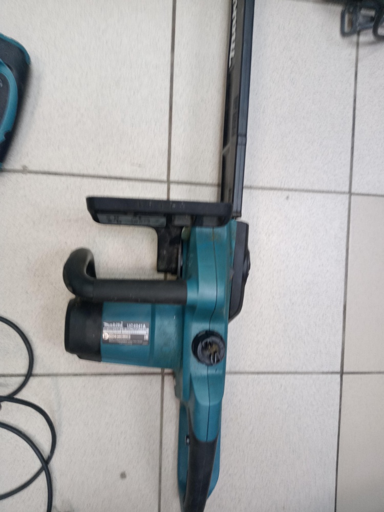 Цепная электропила MAKITA UC4041A