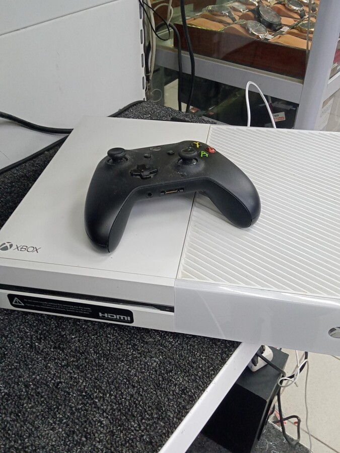 Игровая приставка XBOX ONE